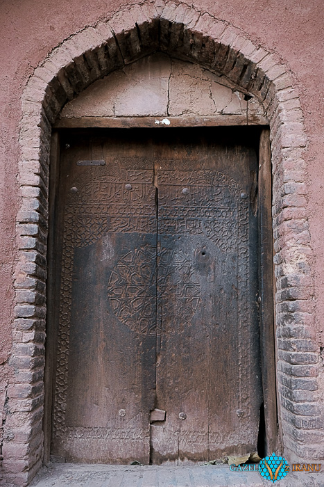 stare-drzwi-w-abyaneh