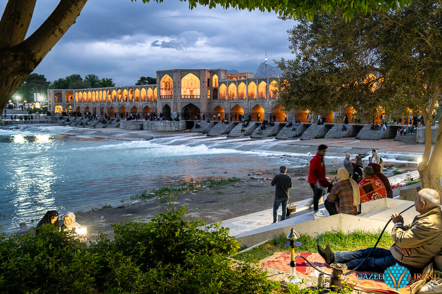 most-khaju-esfahan