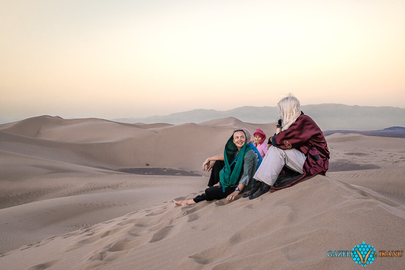 strój kobiecy iran
