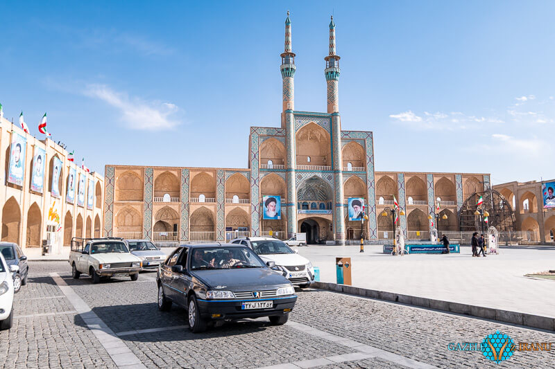 co zobaczyć w yazd plac amir chakhmaq