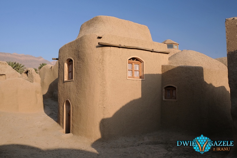 dom-z-gliny-iran