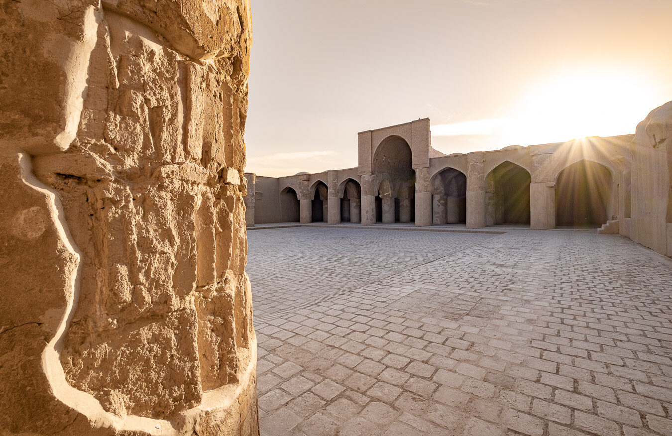 wycieczki-do-iranu-wyprawy-iran-podróż-do-iranu