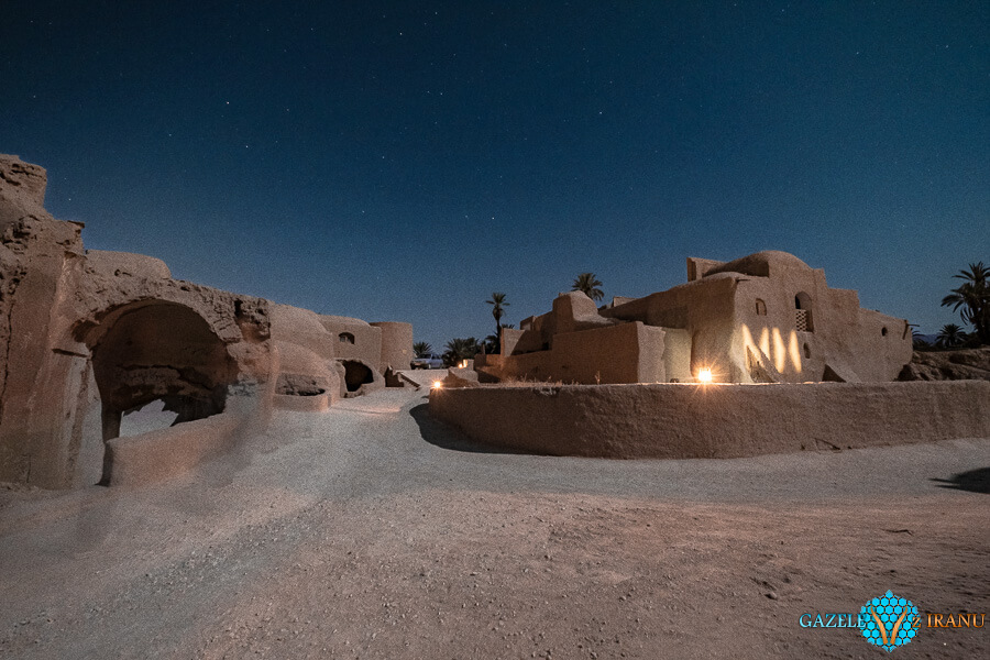 wyprawy-do-iranu-wioska-na-pustyni-iran